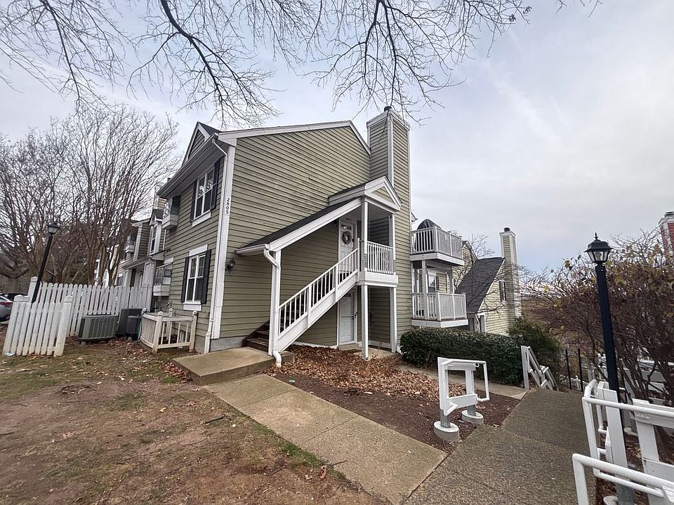 1st image of 2805C S Woodrow St #1