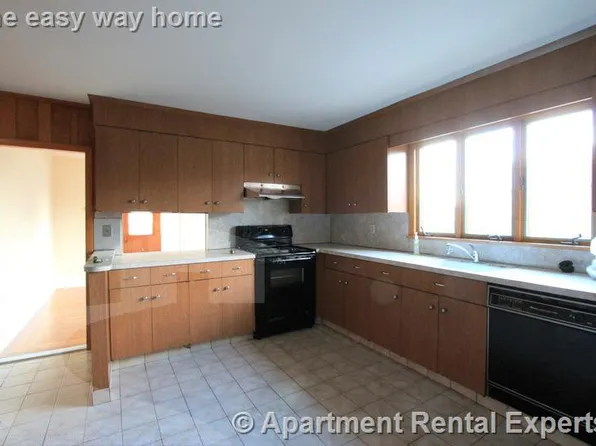 544 Main St #2, Medford, MA 02155