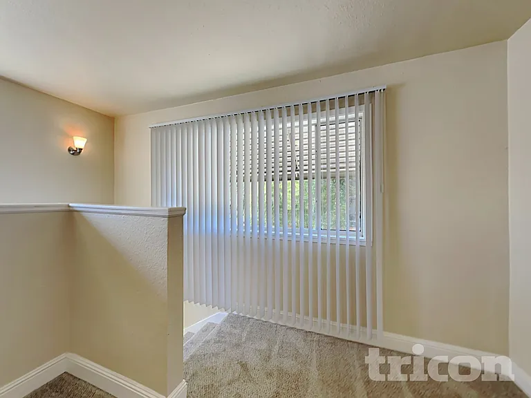 7 Howard Ave — Photo 7