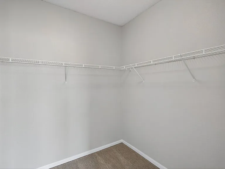 Lake Susan Apartments — Photo 48