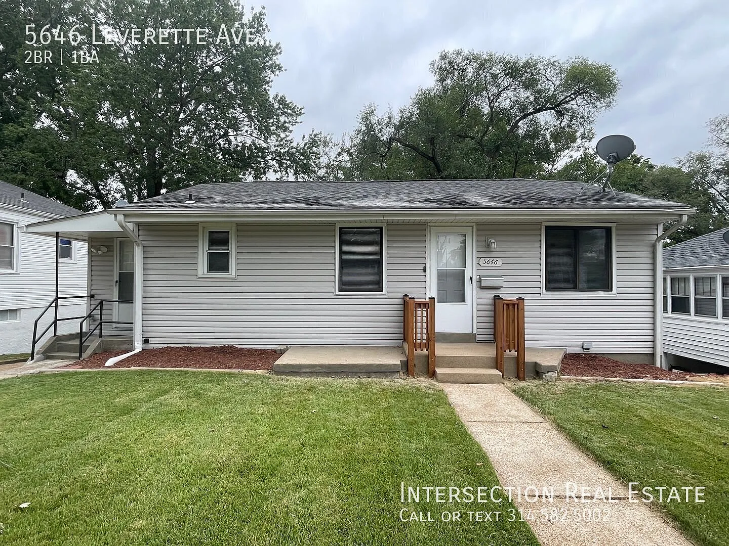 Spacious 2Bed/1Bath in Country Club Hills — Photo 1