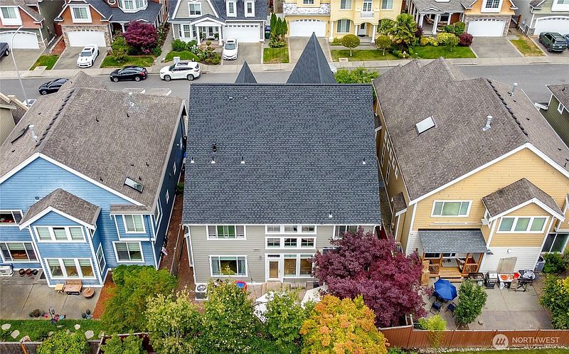 3rd image of 1829 SE 8th Place