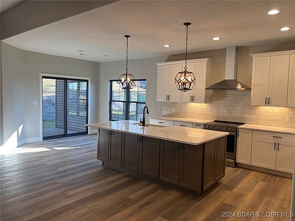 3rd image of 63 Beacon Hill Dr