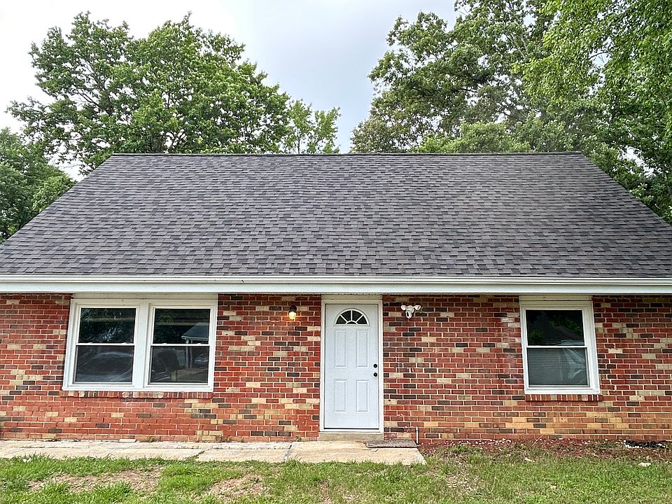 1st image of 398 University Dr #A