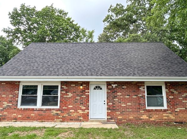 398 University Dr