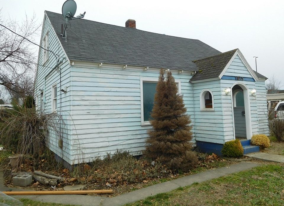 2nd image of 1015 S College Ave