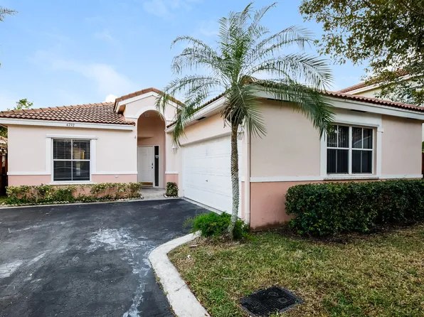 4792 NW 5th Pl, Pompano Beach, FL 33063