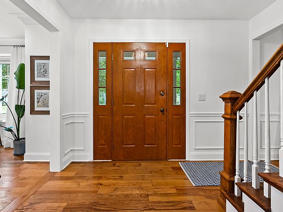 3rd image of 3062 Kalarama Ave
