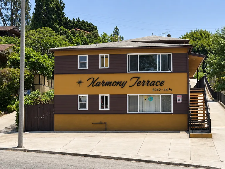 2962-2964 Hyperion Avenue Los Angeles, CA 90027 — Photo 2