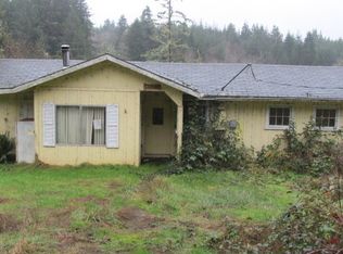 93368 Upper Loop Ln, Coos Bay, OR 97420