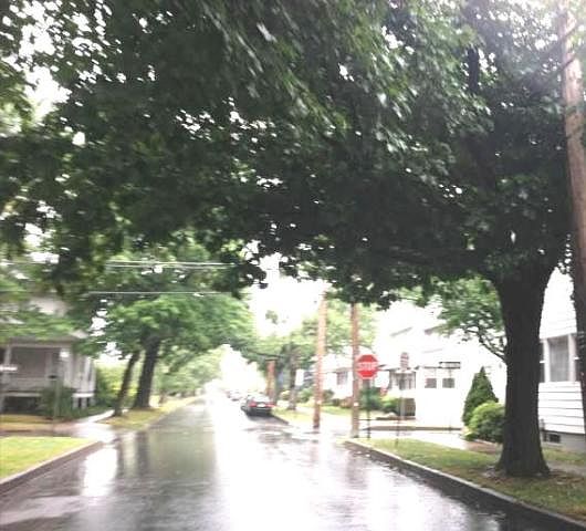 2nd image of 9 W Hoyt St