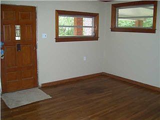 2nd image of 1021 Oakland Dr