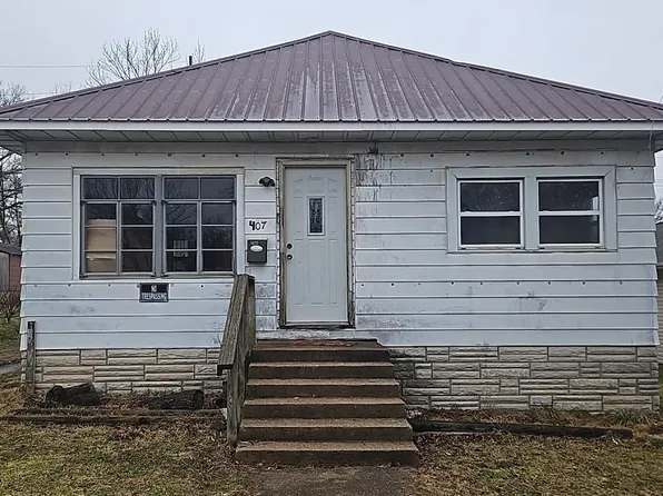 407 N Gardner St, West Frankfort, IL 62896