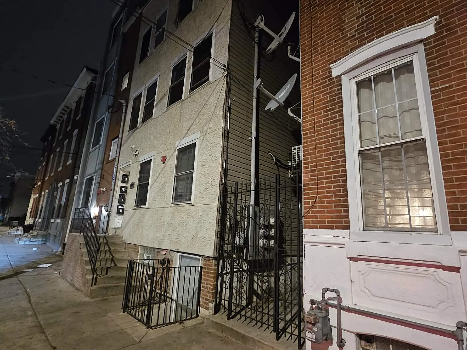 2 bed, $1,200 — Photo 1