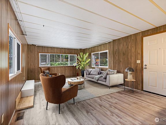 5th image of 61 E Errigal Place