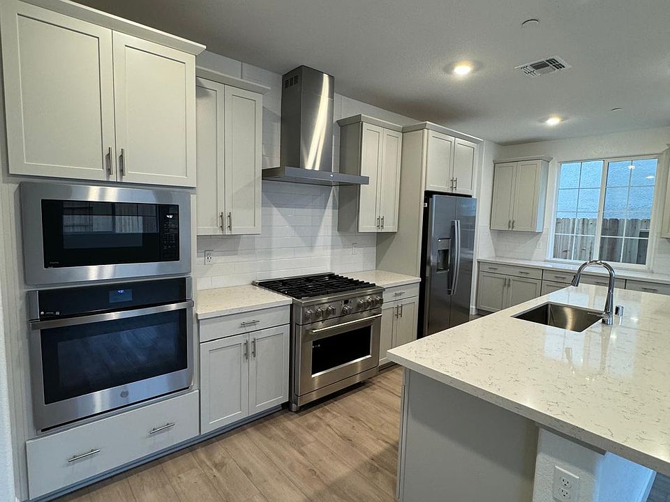 1st image of 5044 Via Verona Dr