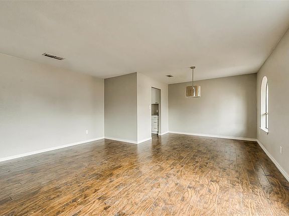 4th image of 13 Mullaney Dr