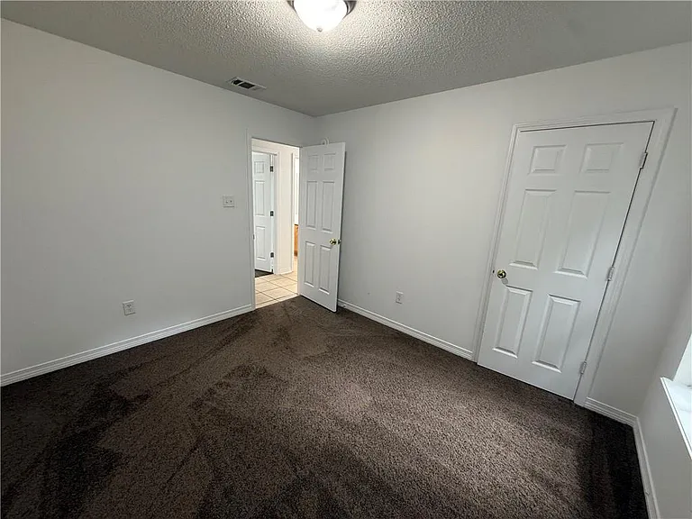 307 4th Ave — Photo 12