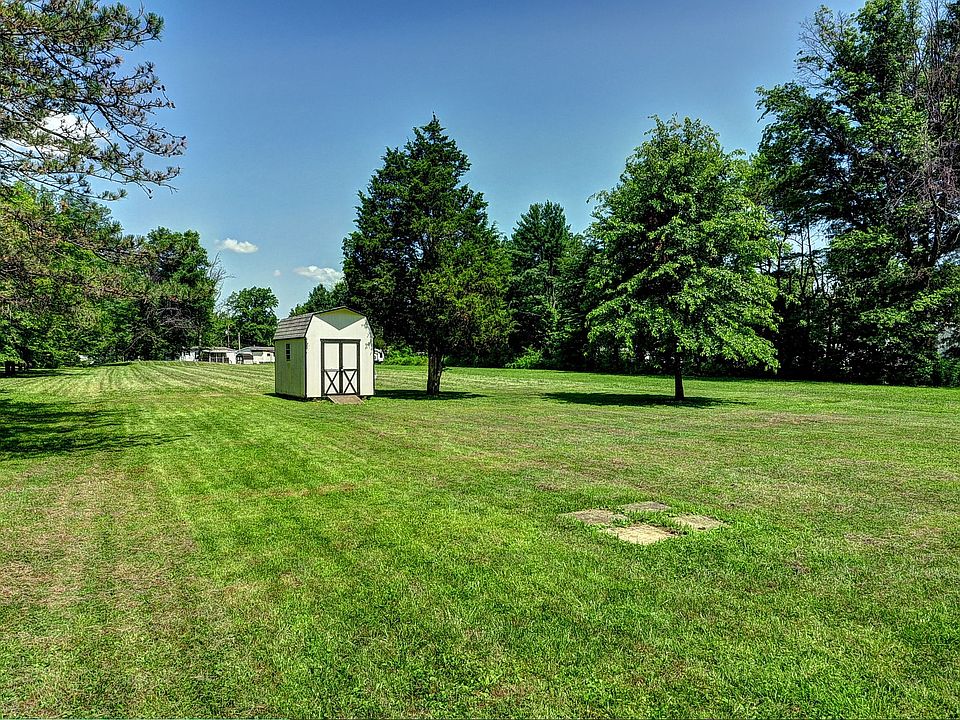 493 W Vine St, Hatfield, PA 19440 Zillow