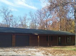 9449 E Chestnut Acres Rd, Mount Vernon, IL 62864