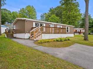 5 N Fuchsia Dr, Rochester, NH 03867