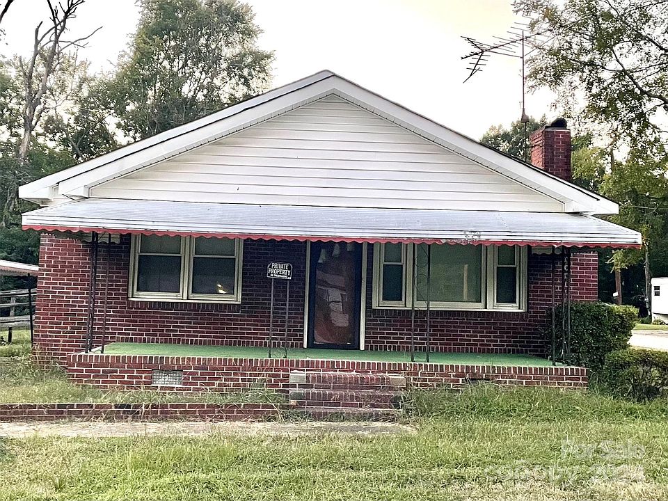 1st image of 213 Jewel St