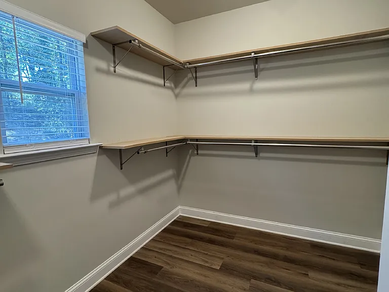 2644 Ladd Dr — Photo 6