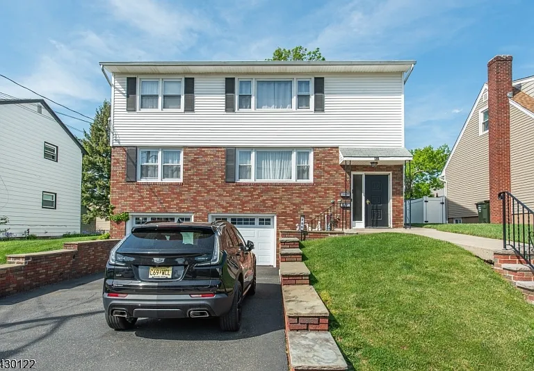206 Centre St — Photo 1