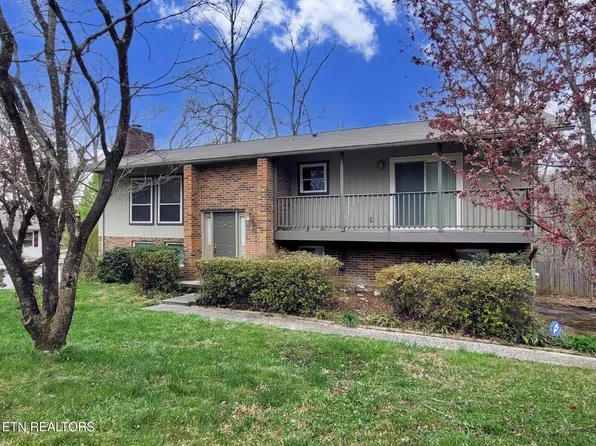 18 Moore Ln, Oak Ridge, TN 37830