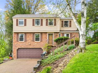 1194 Fox Terrier Dr, Bethel Park, PA