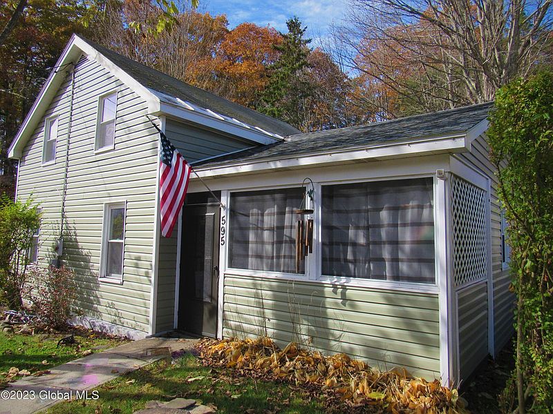 3rd image of 595 Dunham Hollow Road