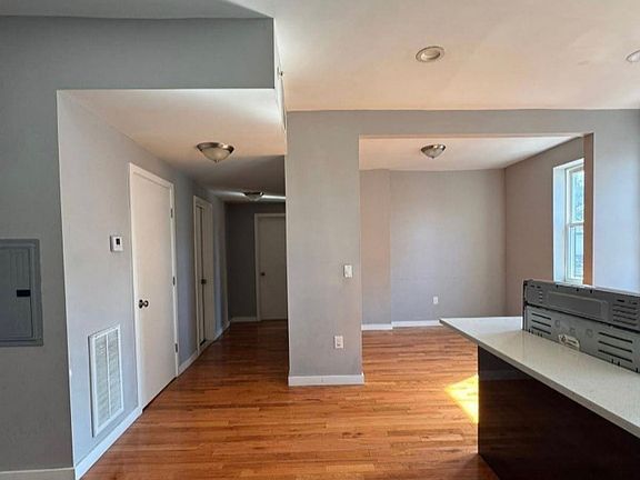 3rd image of 863 18th Ave #102A