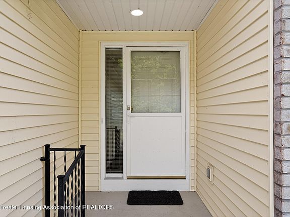 2nd image of 1444 Waverly Rd
