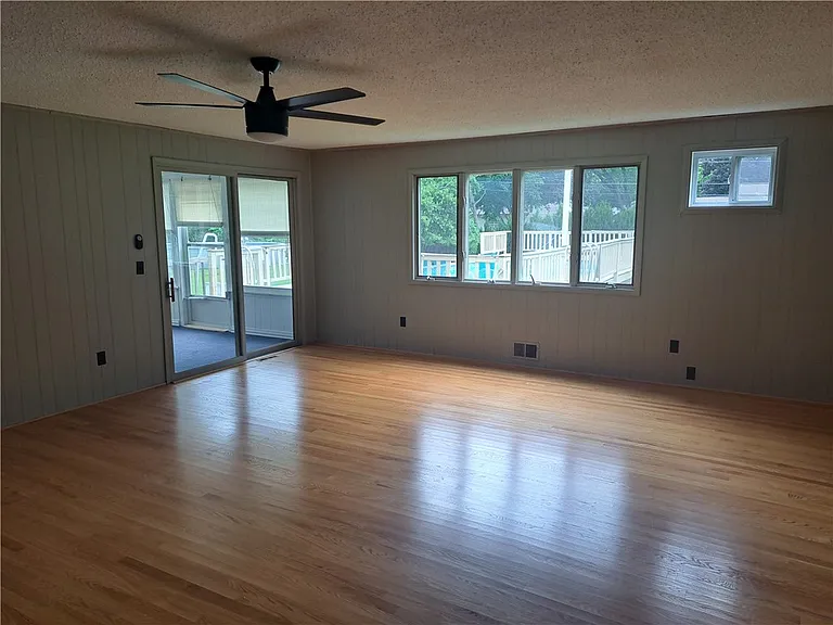 75 Woody Ln — Photo 11
