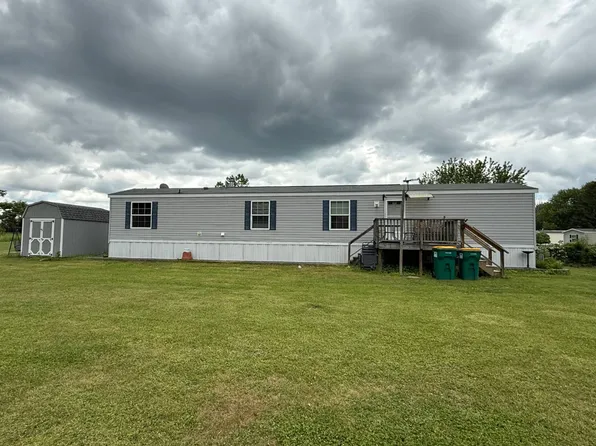 4 Birch St, Hudson, NY 12534
