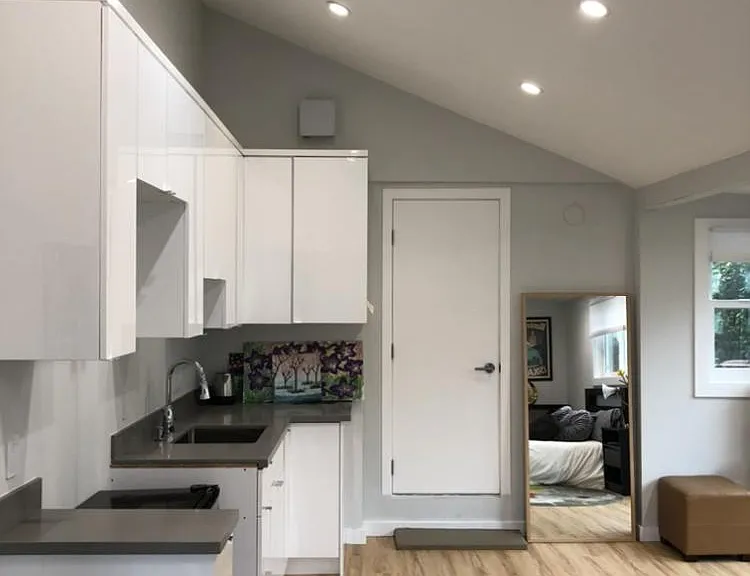 35 Lakeside Dr — Photo 3
