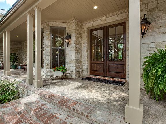 2nd image of 99 Sendero Verde