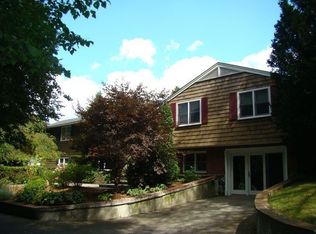 30 Concord Dr, Middletown, RI 02842