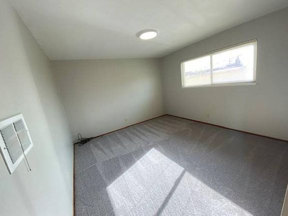 5th image of 420 Maple Ave APT 5