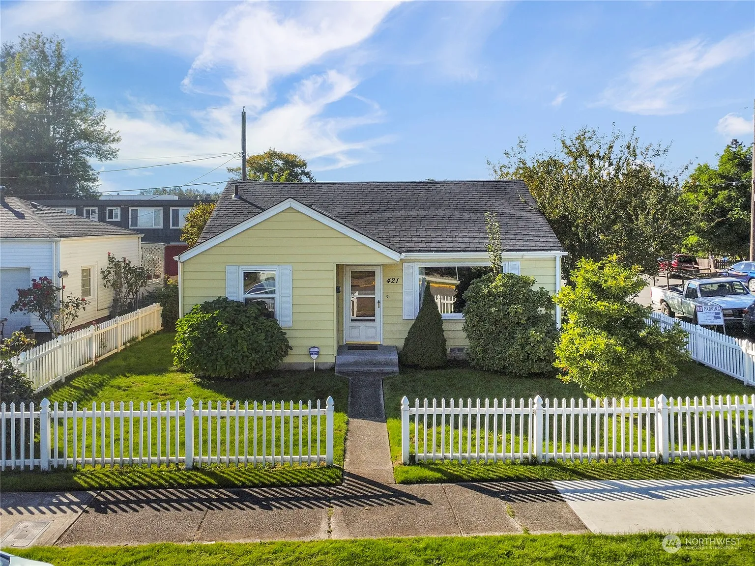 421 A Street NE photo 1