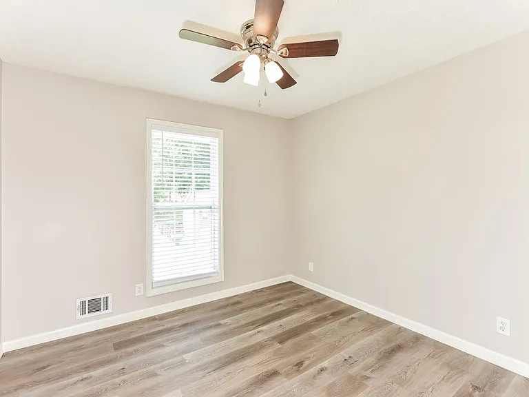 2145 Atkinson Ln — Photo 11