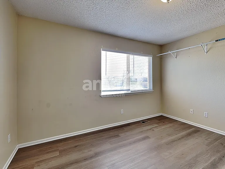 4051 N Orleans St — Photo 11