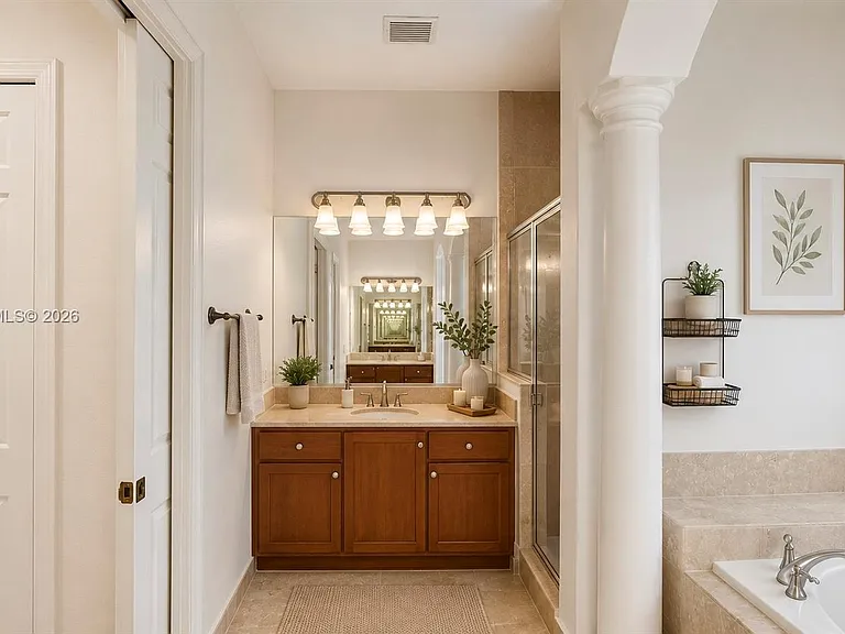7833 SW 194th Ter — Photo 14
