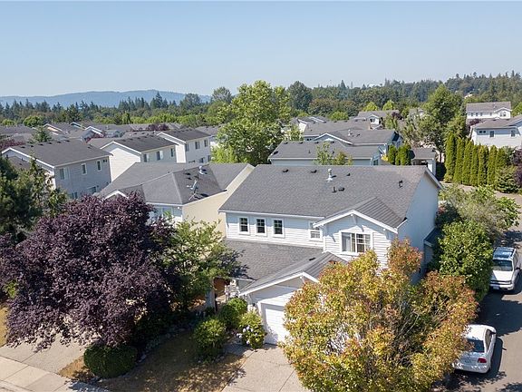 2nd image of 925 243rd Pl SE