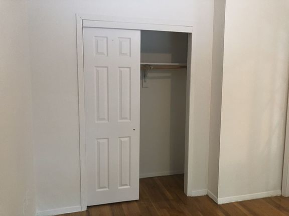 3rd image of 7612 Grand Central Pkwy #1