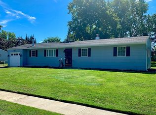 4 Carol Ln, Howell, NJ 07731