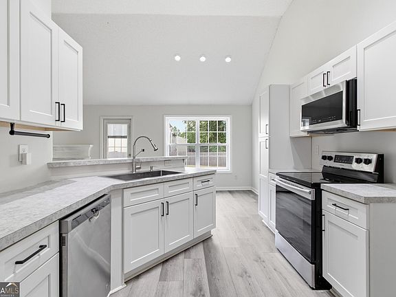 2nd image of 3708 Walnut Creek Way
