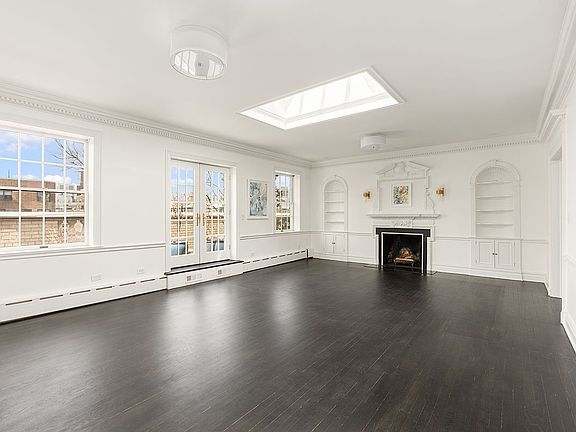 2nd image of 1035 Park Ave #Penthouse