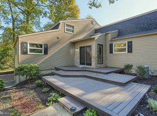 537 Arrowhead Trl, Reading, PA 19608