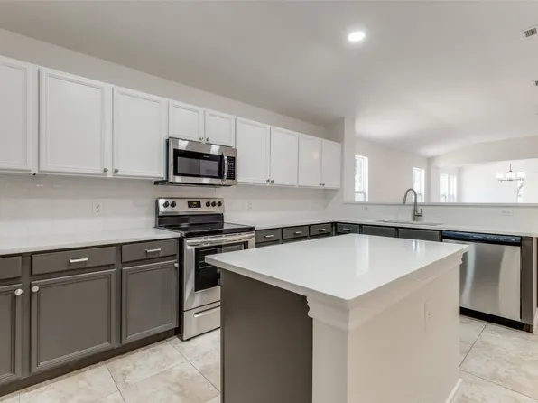3106 Dusty Oak Dr, Dallas, TX 75227